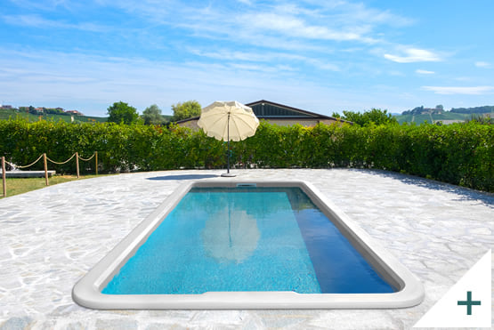 Piscina interrata in vetroresina colore grigio GARDENIA con scala + Kit idromassaggio