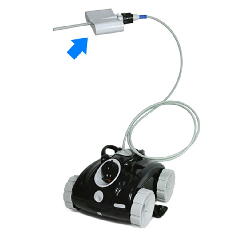 robot nettoyage pour le fond de la piscine