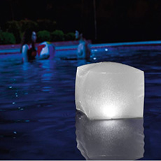 Cube LED Lumineuse Flottante Gonflable Pour Piscine Intex 28694